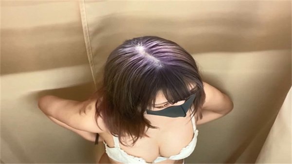 2021最新11月份商场试衣间偷拍流出_.