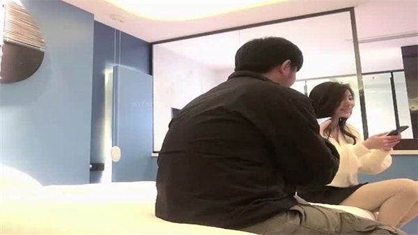 12.07小宝大神重庆精品约啪五大颜值校花-中长发黑裙_.