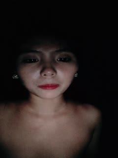 好久不见的短发妹子,先洗澡擦干净,在椅子上女上位无套啪啪,换个姿势传教到床上射在肚子上