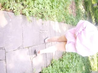 微博网红少女嫩妹【萌萌的奶卉&闺蜜】罕见露脸热闹的公园踏青真空露出套图54P 视频1V