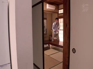 在空屋翻新的老家里，妻子被乡下的粗壮硬梆梆巨根男给上了… 长瀬麻美 NGOD-283